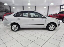 
										Ford Fiesta Sedan 1.6 SE 8V ano 2014 completo									