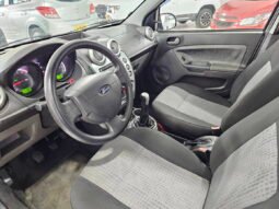 
										Ford Fiesta Sedan 1.6 SE 8V ano 2014 completo									