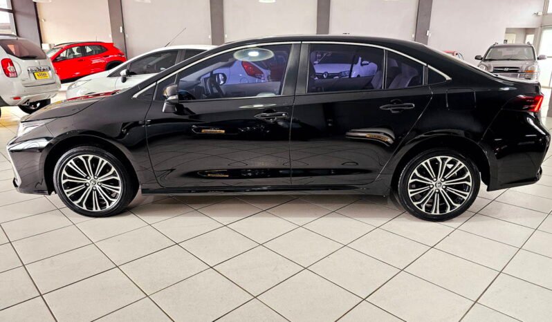 
								Toyota Corolla Altis Premium CVT 2023 completo									