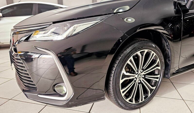 
								Toyota Corolla Altis Premium CVT 2023 completo									