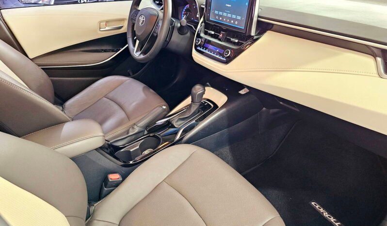
								Toyota Corolla Altis Premium CVT 2023 completo									