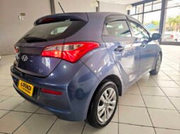 
										Hyundai HB20 Comfort 1.0 2017 completo									
