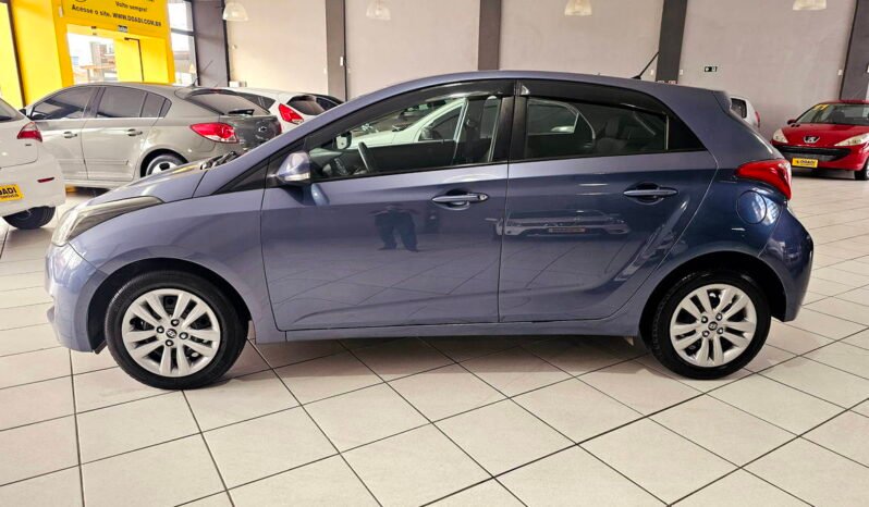 
								Hyundai HB20 Comfort 1.0 2017 completo									