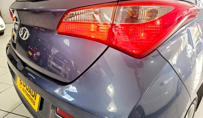 
								Hyundai HB20 Comfort 1.0 2017 completo									