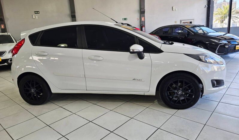 
								Ford New Fiesta Hatch 1.6 2016 completo									