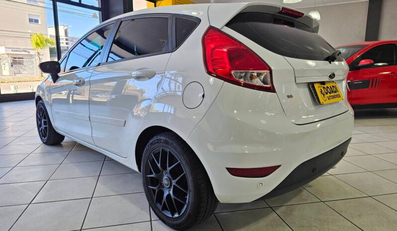 
								Ford New Fiesta Hatch 1.6 2016 completo									