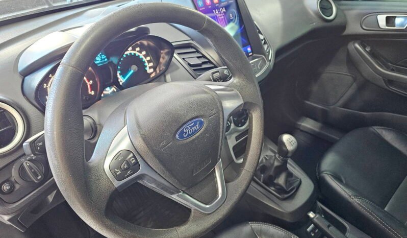 
								Ford New Fiesta Hatch 1.6 2016 completo									