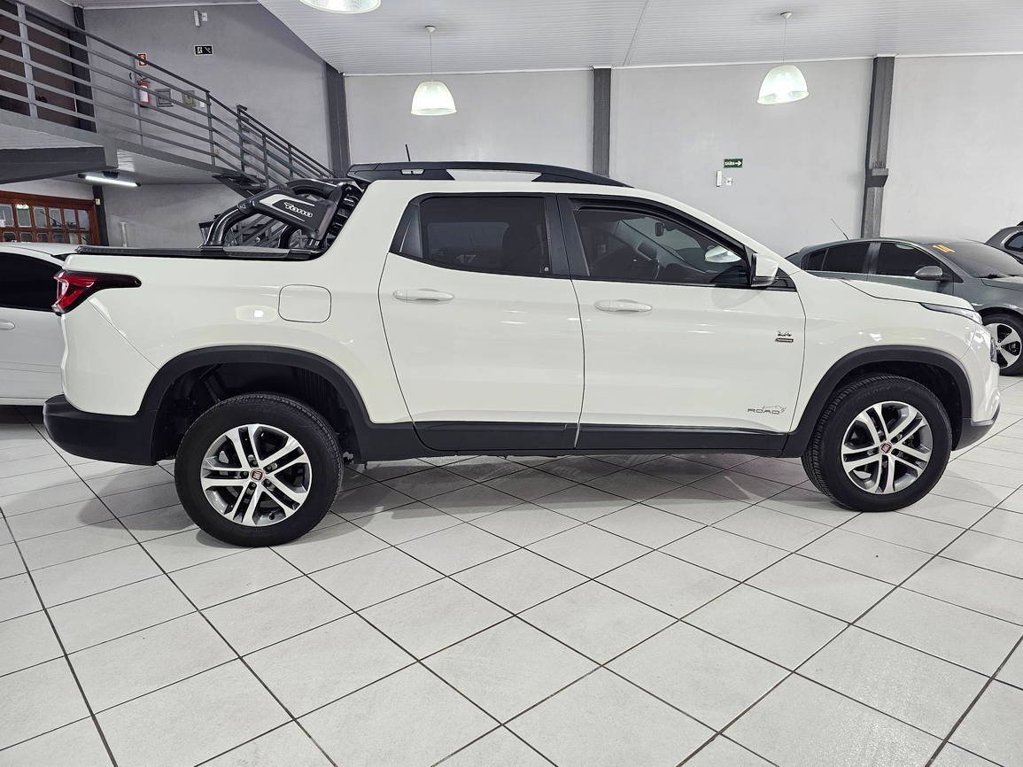 Fiat Toro Freedom Road 2.4 Tigershark AT9 Flex 2018