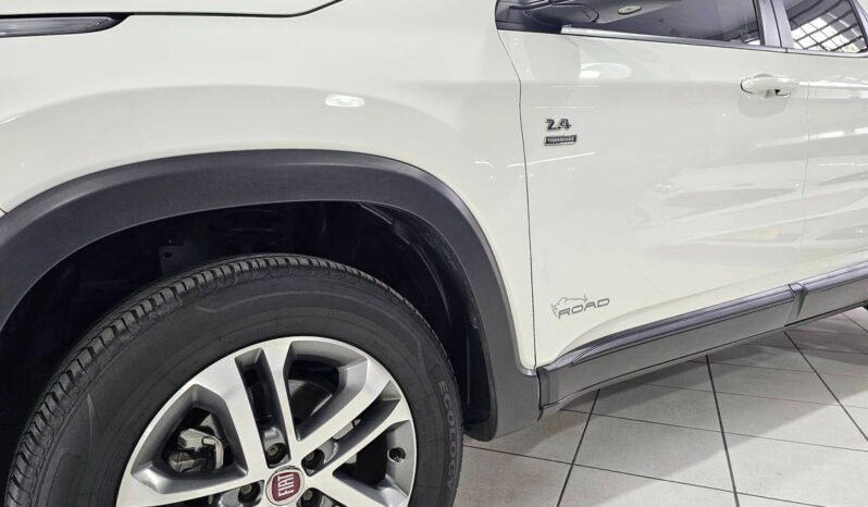 
								Fiat Toro Freedom Road 2.4 Tigershark AT9 Flex 2018 completo									