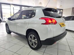 
										Peugeot 2008 Griffe 1.6 Automática 2017 completo									