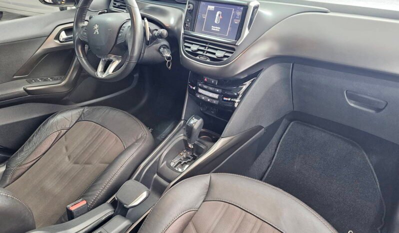 
								Peugeot 2008 Griffe 1.6 Automática 2017 completo									