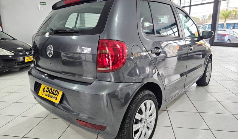 
								Volkswagen Fox 1.6 I-Motion 2013 completo									