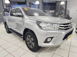
										Toyota Hilux CD SR 4×4 2.8 TDI Diesel AT 2018 completo									