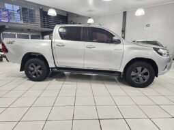 
										Toyota Hilux CD SR 4×4 2.8 TDI Diesel AT 2018 completo									