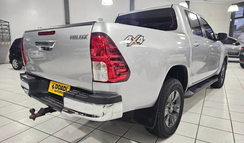 
								Toyota Hilux CD SR 4×4 2.8 TDI Diesel AT 2018 completo									
