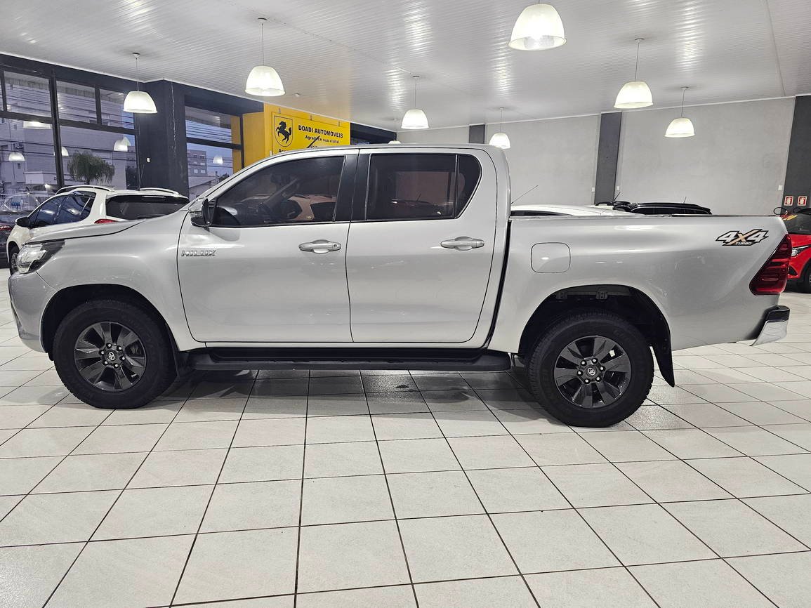 Toyota Hilux CD SR 4×4 2.8 TDI Diesel AT 2018