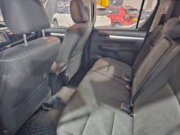 
										Toyota Hilux CD SR 4×4 2.8 TDI Diesel AT 2018 completo									