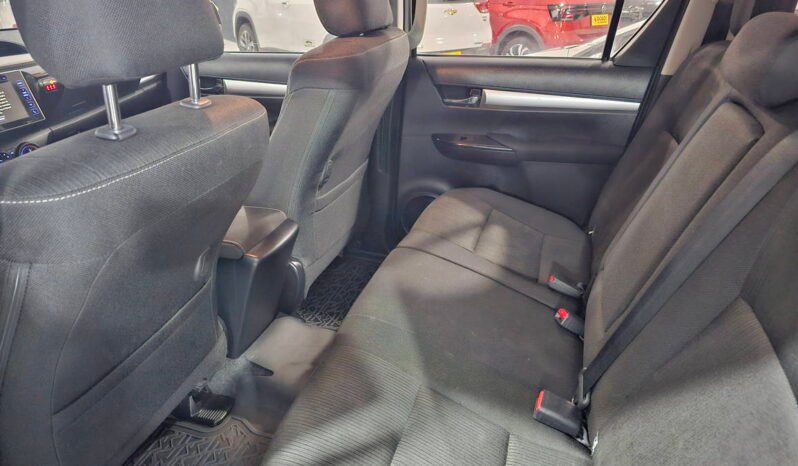 
								Toyota Hilux CD SR 4×4 2.8 TDI Diesel AT 2018 completo									