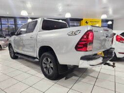 
										Toyota Hilux CD SR 4×4 2.8 TDI Diesel AT 2018 completo									
