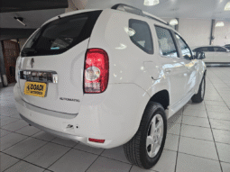 
										Renault Duster 2.0 Dynamique AT 2015 completo									