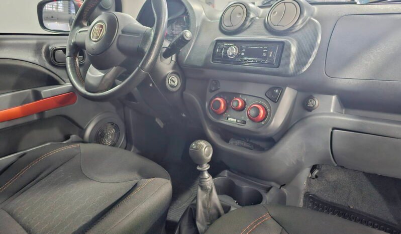 
								Fiat Uno Sporting 1.4 EVO 2012 completo									